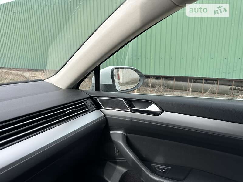 Универсал Volkswagen Passat 2016 в Полтаве