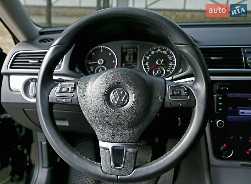 Седан Volkswagen Passat 2012 в Полтаве