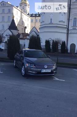 Седан Volkswagen Passat 2015 в Тернополе