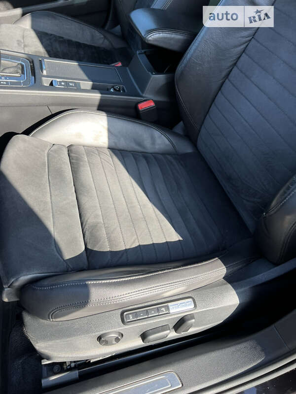 Седан Volkswagen Passat 2017 в Киеве