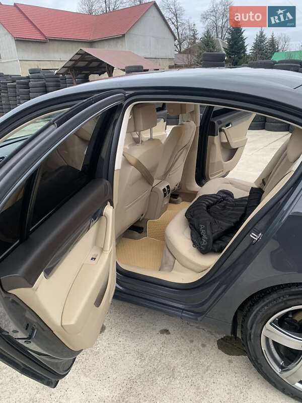 Седан Volkswagen Passat 2011 в Хусте