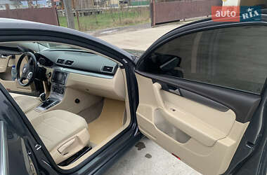 Седан Volkswagen Passat 2011 в Хусте