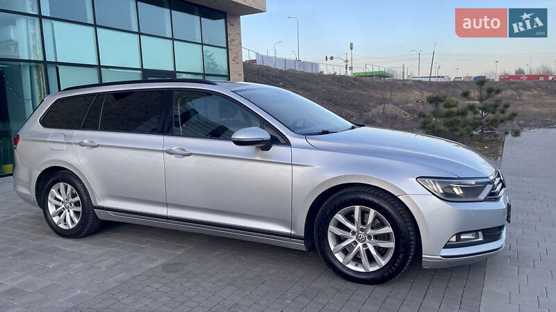Универсал Volkswagen Passat 2015 в Хмельницком