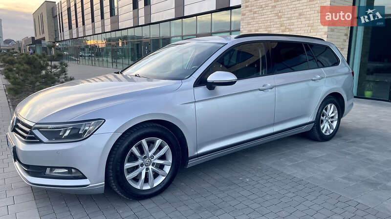 Универсал Volkswagen Passat 2015 в Хмельницком