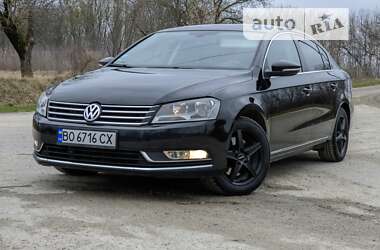 Седан Volkswagen Passat 2011 в Гусятині