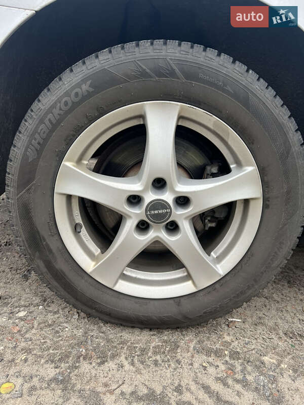 Універсал Volkswagen Passat 2016 в Києві