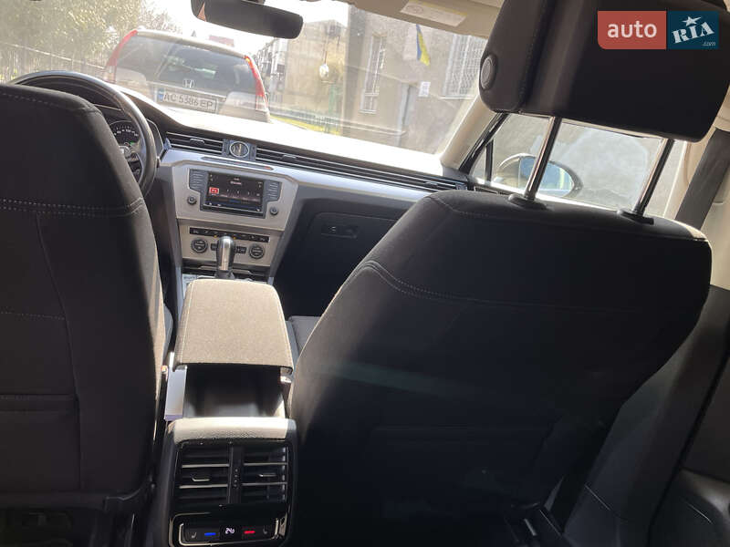 Универсал Volkswagen Passat 2016 в Луцке