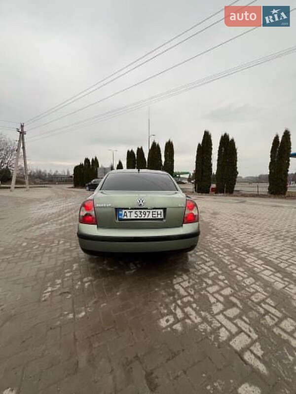 Седан Volkswagen Passat 2001 в Кременце