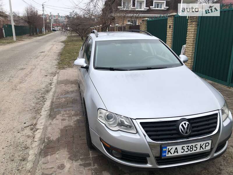 Универсал Volkswagen Passat 2010 в Киеве
