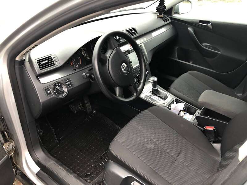 Универсал Volkswagen Passat 2010 в Киеве