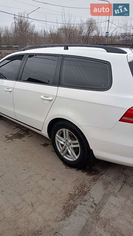 Универсал Volkswagen Passat 2011 в Ирпене
