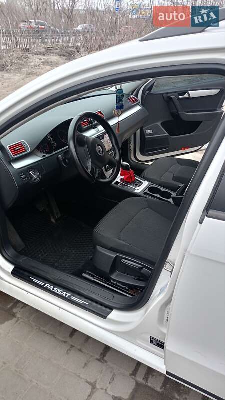 Универсал Volkswagen Passat 2011 в Ирпене