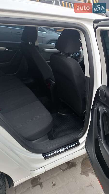 Универсал Volkswagen Passat 2011 в Ирпене