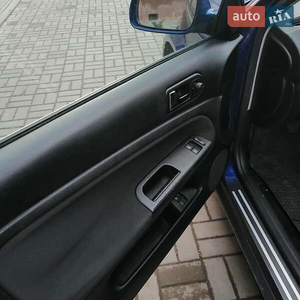 Универсал Volkswagen Passat 2003 в Сумах