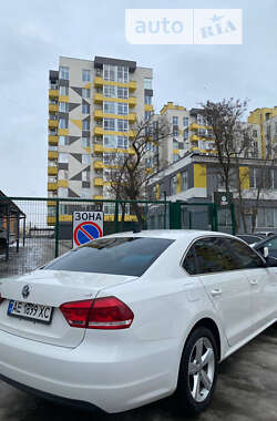 Седан Volkswagen Passat 2013 в Дніпрі