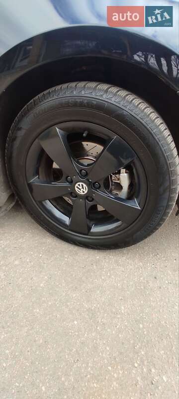 Седан Volkswagen Passat 2012 в Кривом Роге