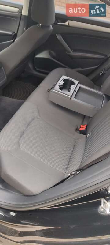 Седан Volkswagen Passat 2012 в Кривом Роге