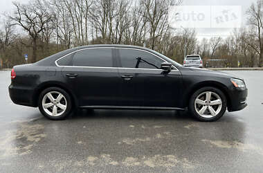 Седан Volkswagen Passat 2013 в Чернігові