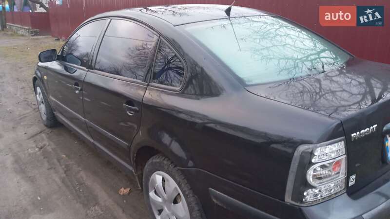 Седан Volkswagen Passat 2000 в Житомирі