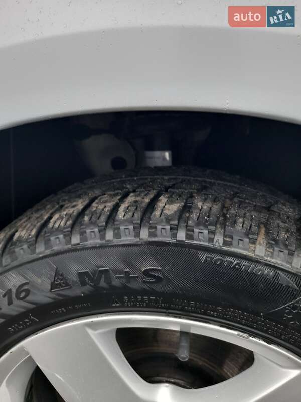 Седан Volkswagen Passat 2011 в Виннице