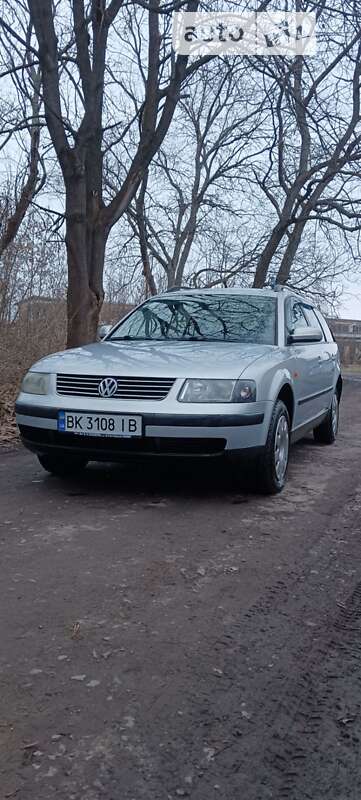 Универсал Volkswagen Passat 1998 в Бродах