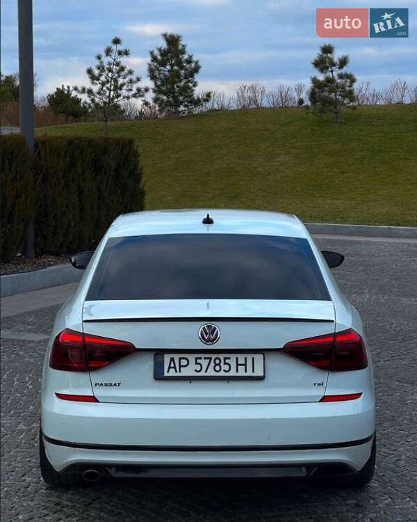 Седан Volkswagen Passat 2017 в Виннице