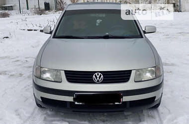 Седан Volkswagen Passat 1999 в Вишгороді