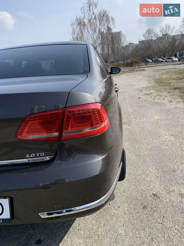 Седан Volkswagen Passat 2013 в Гайвороне