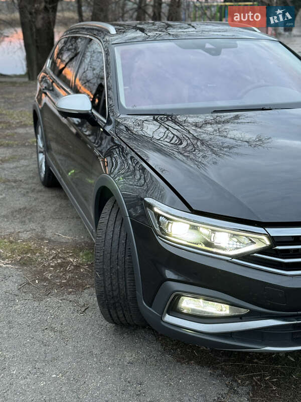 Универсал Volkswagen Passat 2022 в Одессе