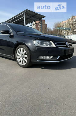 Универсал Volkswagen Passat 2013 в Днепре