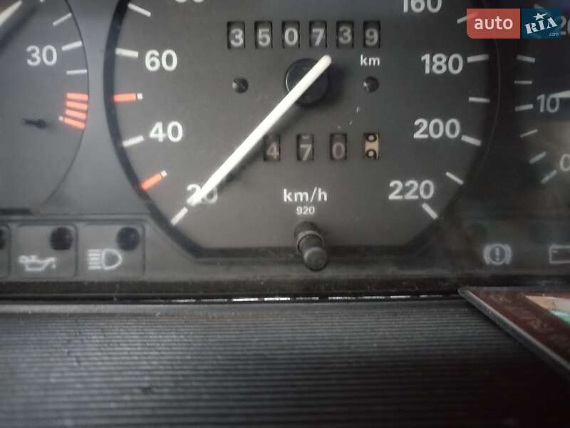 Седан Volkswagen Passat 1992 в Шептицькому