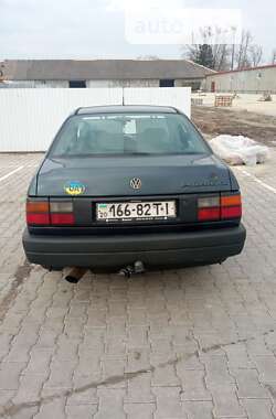 Седан Volkswagen Passat 1989 в Тернополі