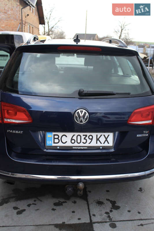 Універсал Volkswagen Passat 2011 в Кам'янці-Бузькій