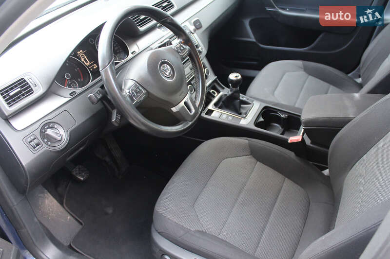 Універсал Volkswagen Passat 2011 в Кам'янці-Бузькій