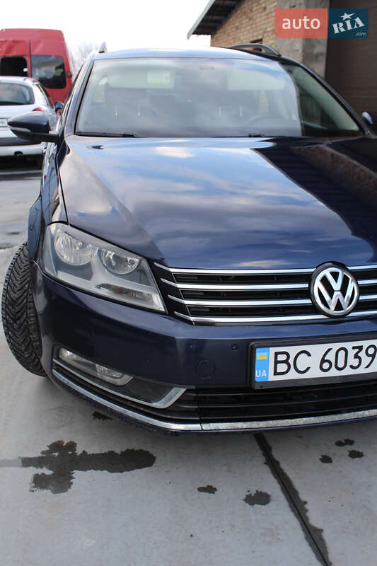 Універсал Volkswagen Passat 2011 в Кам'янці-Бузькій