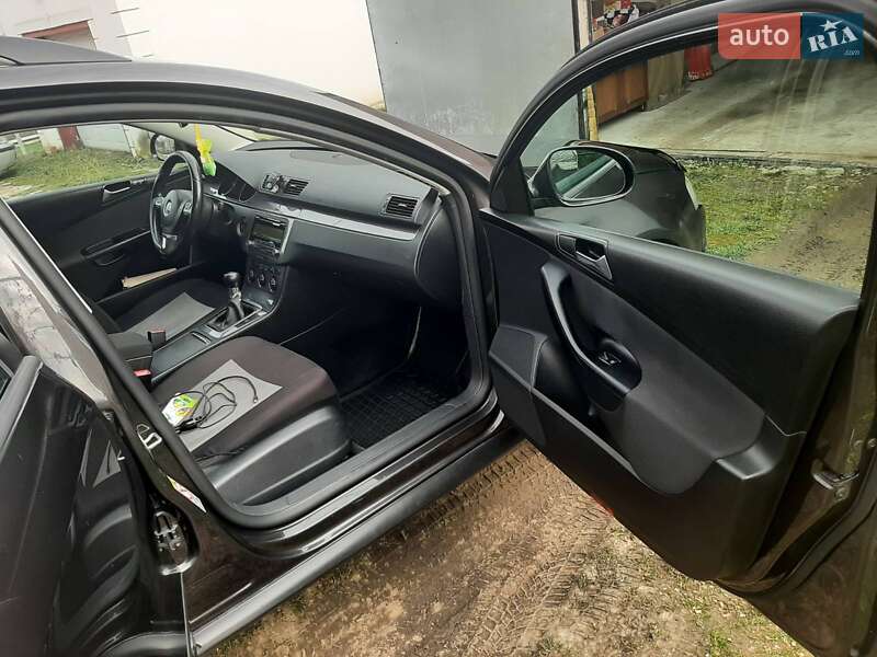 Универсал Volkswagen Passat 2009 в Кицмани