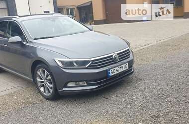 Універсал Volkswagen Passat 2016 в Хусті