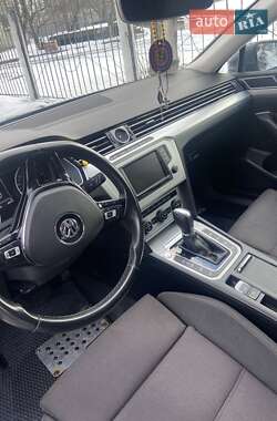 Универсал Volkswagen Passat 2015 в Виннице