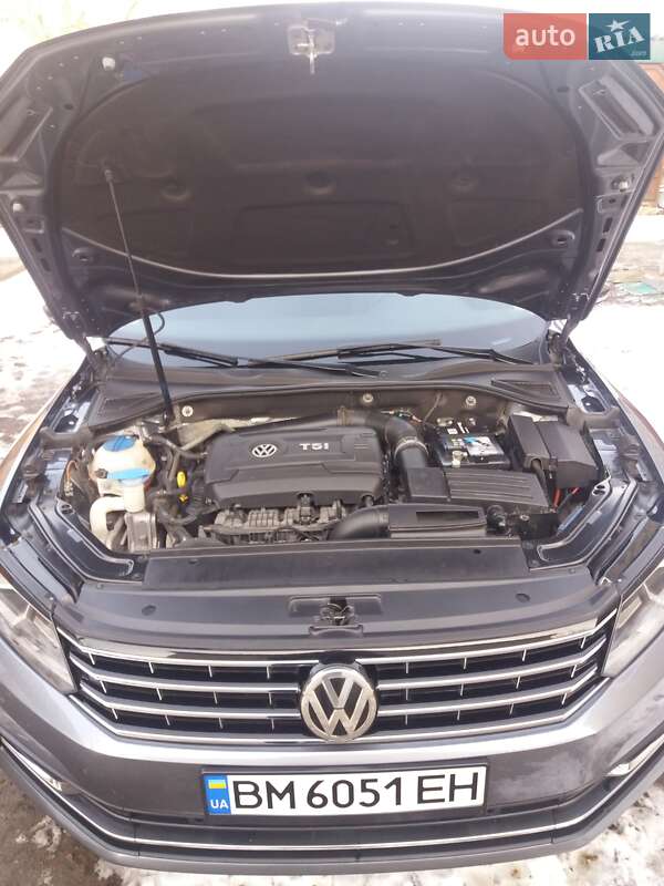 Седан Volkswagen Passat 2016 в Сумах