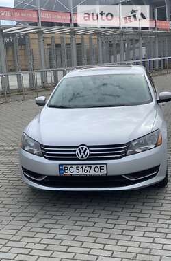 Седан Volkswagen Passat 2013 в Львові