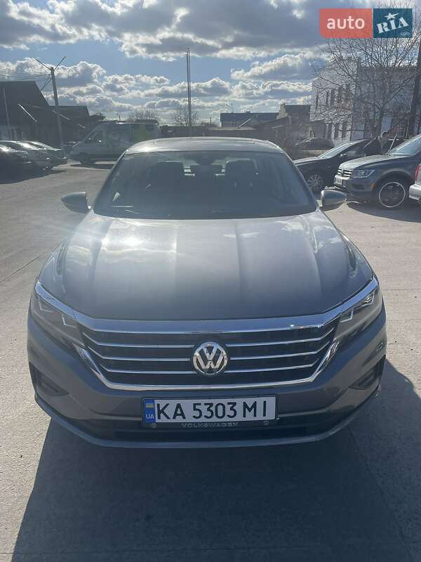 Седан Volkswagen Passat 2020 в Києві