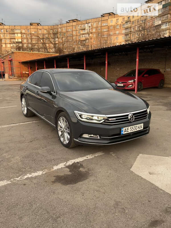 Седан Volkswagen Passat 2017 в Кривом Роге