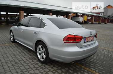 Седан Volkswagen Passat 2012 в Львове