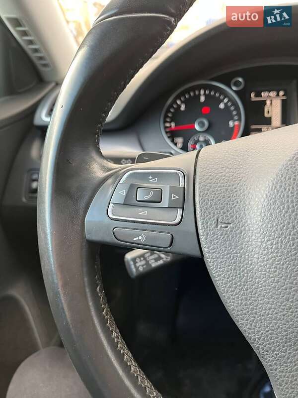 Универсал Volkswagen Passat 2014 в Калуше
