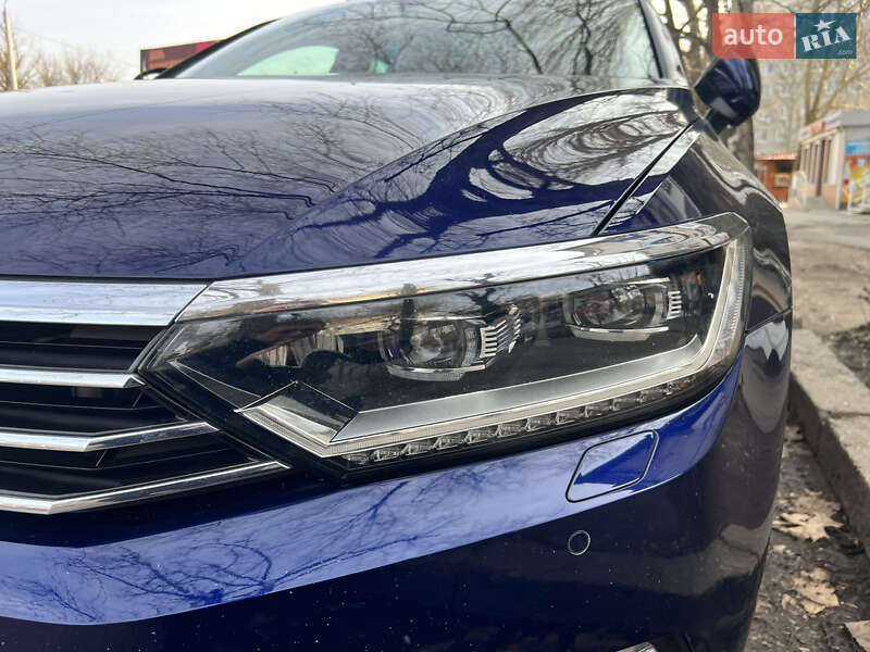 Универсал Volkswagen Passat 2018 в Николаеве