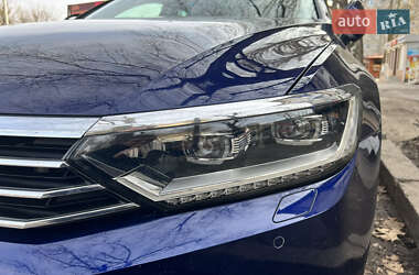 Универсал Volkswagen Passat 2018 в 