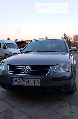 Седан Volkswagen Passat 2003 в Ужгороде