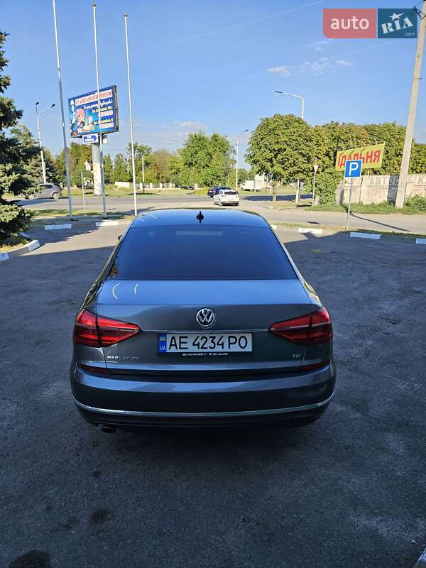 Седан Volkswagen Passat 2016 в Павлограде
