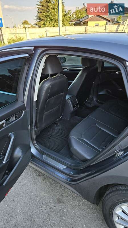 Седан Volkswagen Passat 2016 в Павлограде