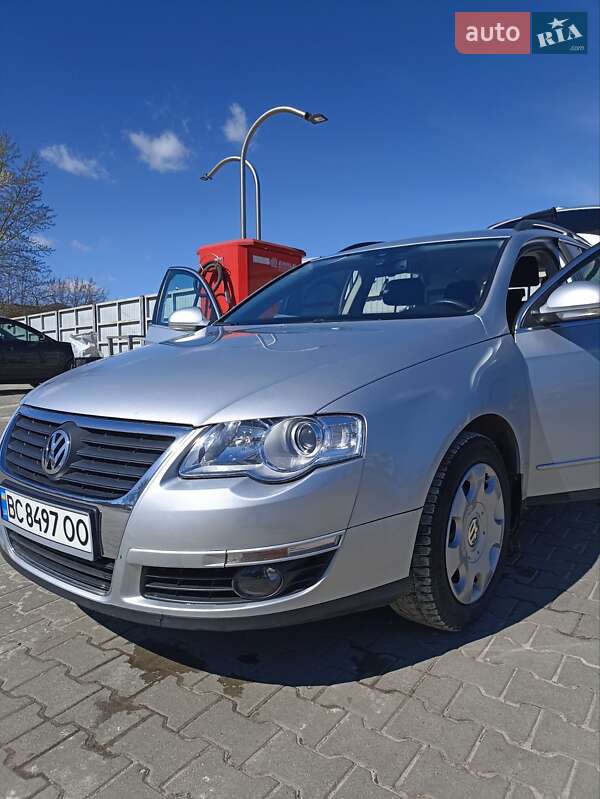 Универсал Volkswagen Passat 2005 в Львове